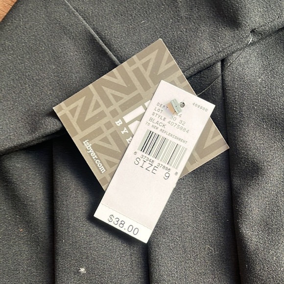 Skirt - Picture 3 of 4